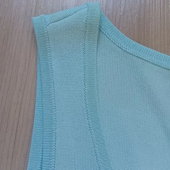 White House Black Market Ombre Tank Teal M NWT - Picture 5 of 9